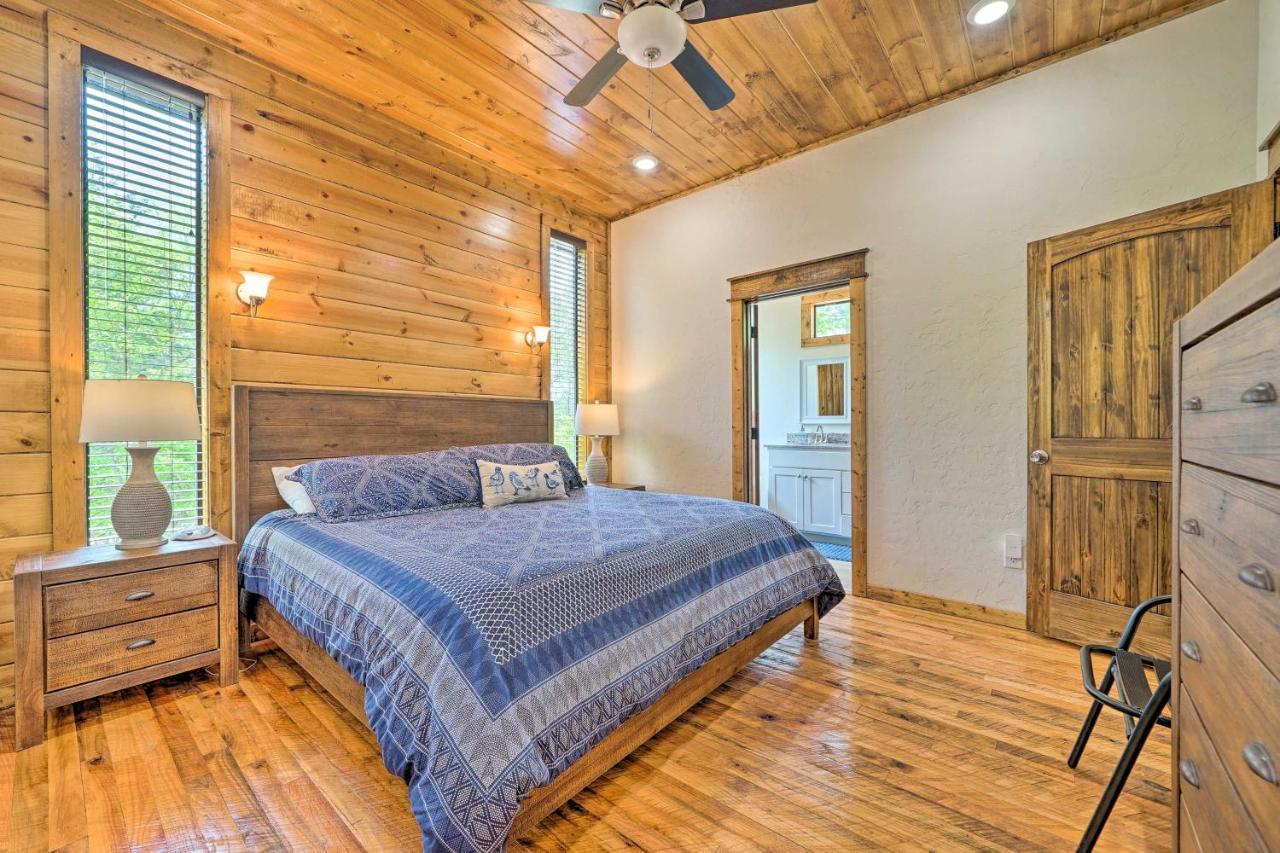 Broken Bow Family Cabin With Fireplace And Hot Tub! エクステリア 写真