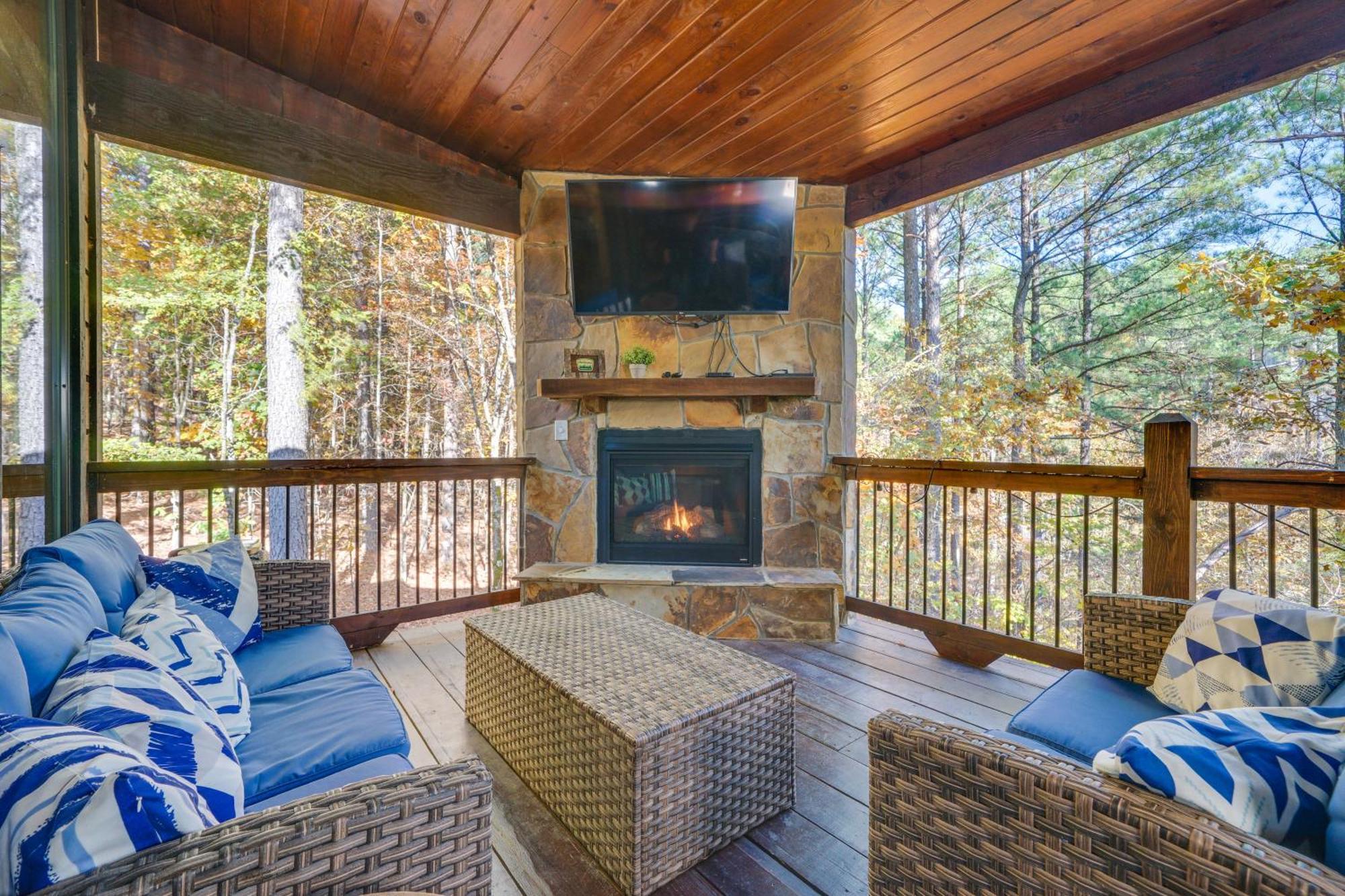 Broken Bow Family Cabin With Fireplace And Hot Tub! エクステリア 写真
