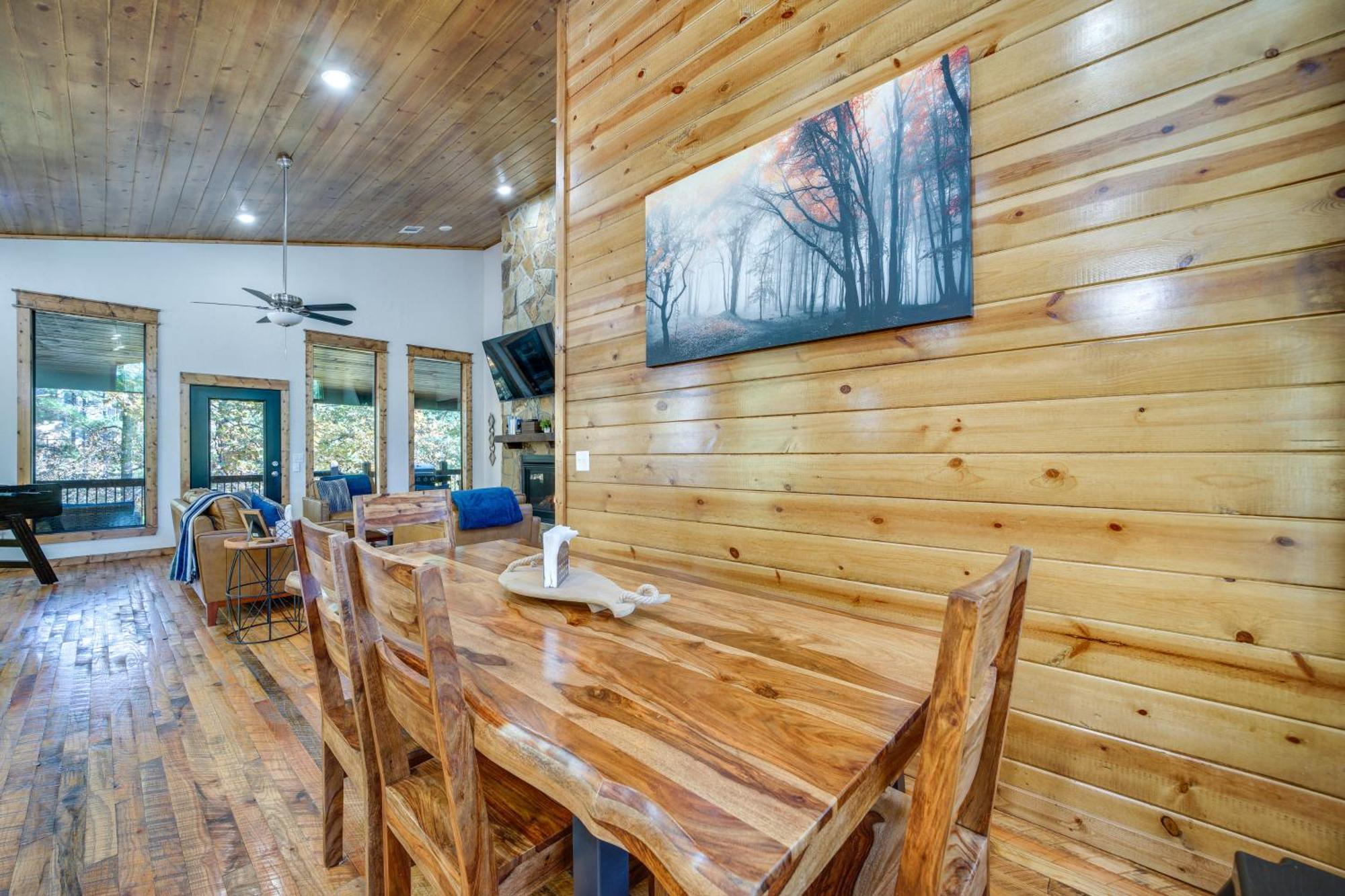 Broken Bow Family Cabin With Fireplace And Hot Tub! エクステリア 写真